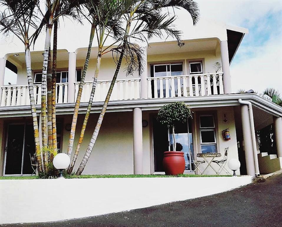 Rostalyn Guesthouse Umhlanga Exterior photo