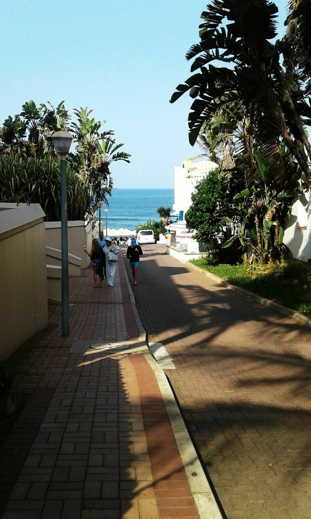 Rostalyn Guesthouse Umhlanga Exterior photo